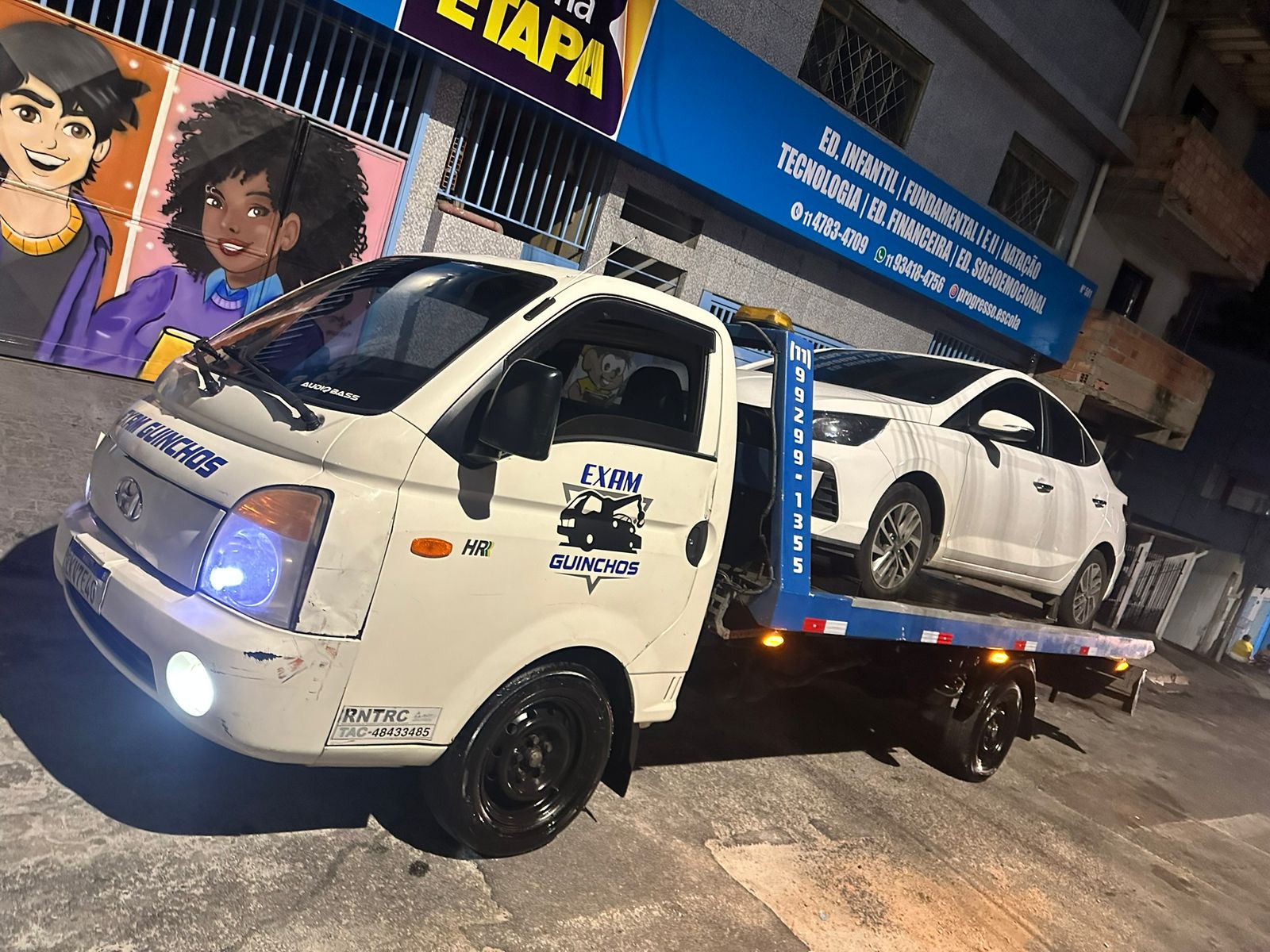 Guincho EXAM GUINCHOS com veículo leve — Embu das Artes